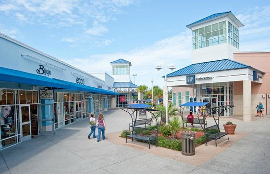 Tanger Outlets